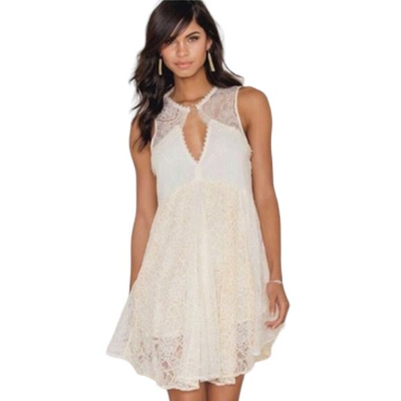 Free People Don't You Dare Boho Lace Mini Dress Size Small Cream Color - Picture 1 of 10